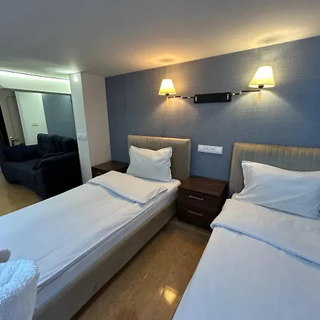 The Best Hotel City Center Yerevan Exterior photo
